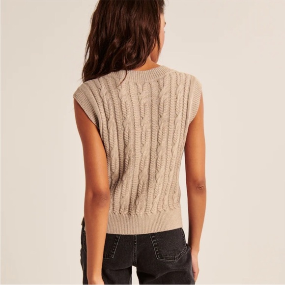 Abercrombie & Fitch Cable Knit Cropped Sweater Vest Sz S - Picture 6 of 14
